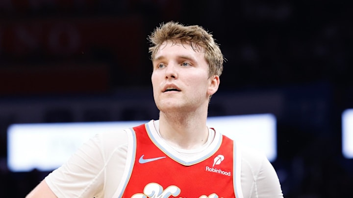 绿联USB4雷电拓展坞